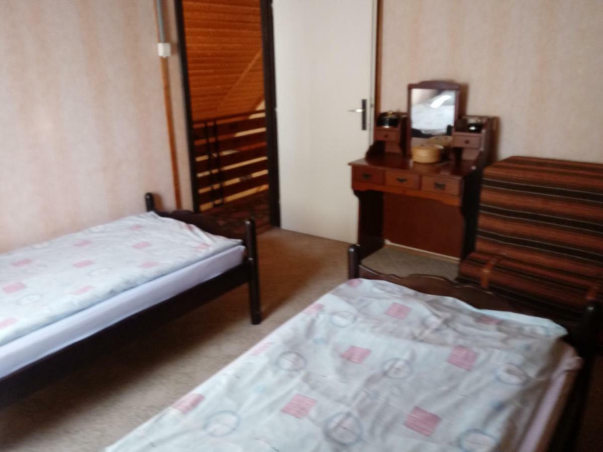 فيلا Bükفي Apartman 3 Haloszobaval المظهر الخارجي الصورة